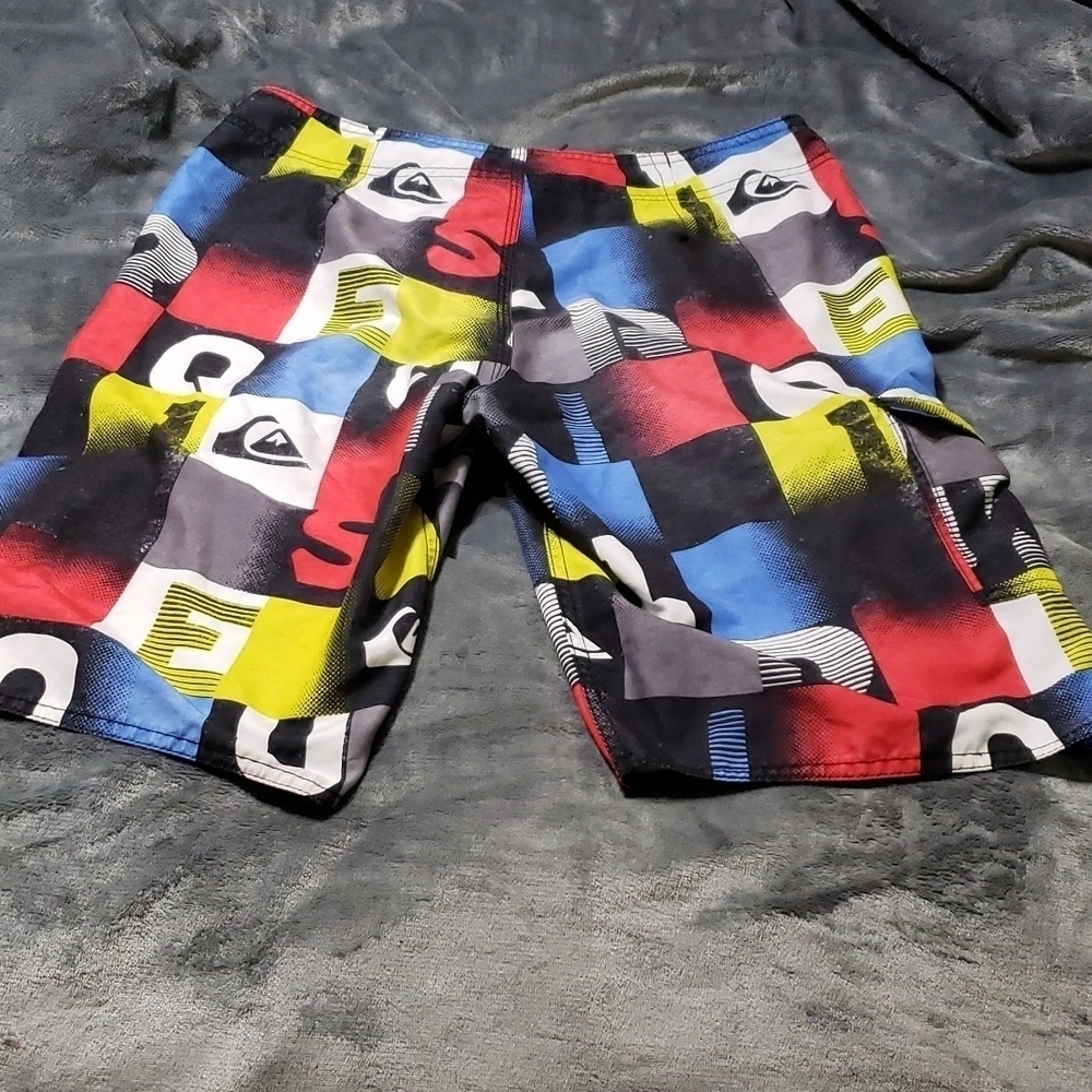 Quicksilver Shorts Size S - Picture 4 of 5